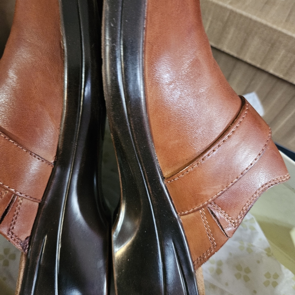 Women sandals size 8m